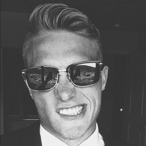 Meet your Posher, Logan